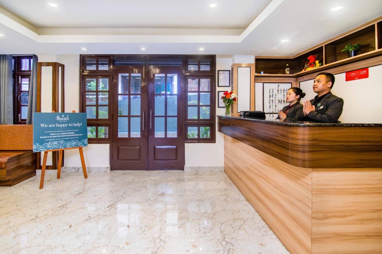 Muscatel Central Hotel - Dzeemkhang Ґанґток Екстер'єр фото